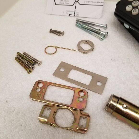 Teeho keypad digiral deadbolt (for parts only don't have key) - Picture 8 of 13